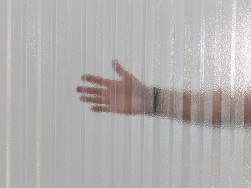 Plaque en polycarbonate trapézoïdale transparente à structure rugueuse