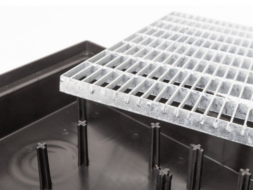 Mata wejściowa z ocynkowaną kratką - Rozmiar: 600 x 400 x 100 mm