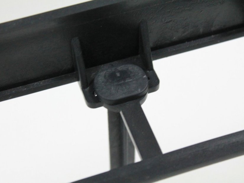 Plastikowy kołek mocujący Covergarden - Rozmiar: 180 mm